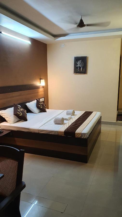 Hotel S4 Residency Chennai Esterno foto