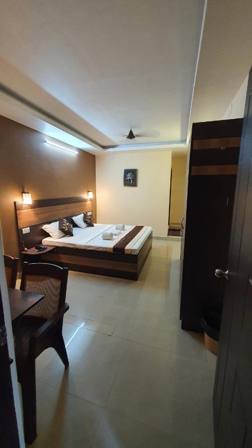 Hotel S4 Residency Chennai Esterno foto
