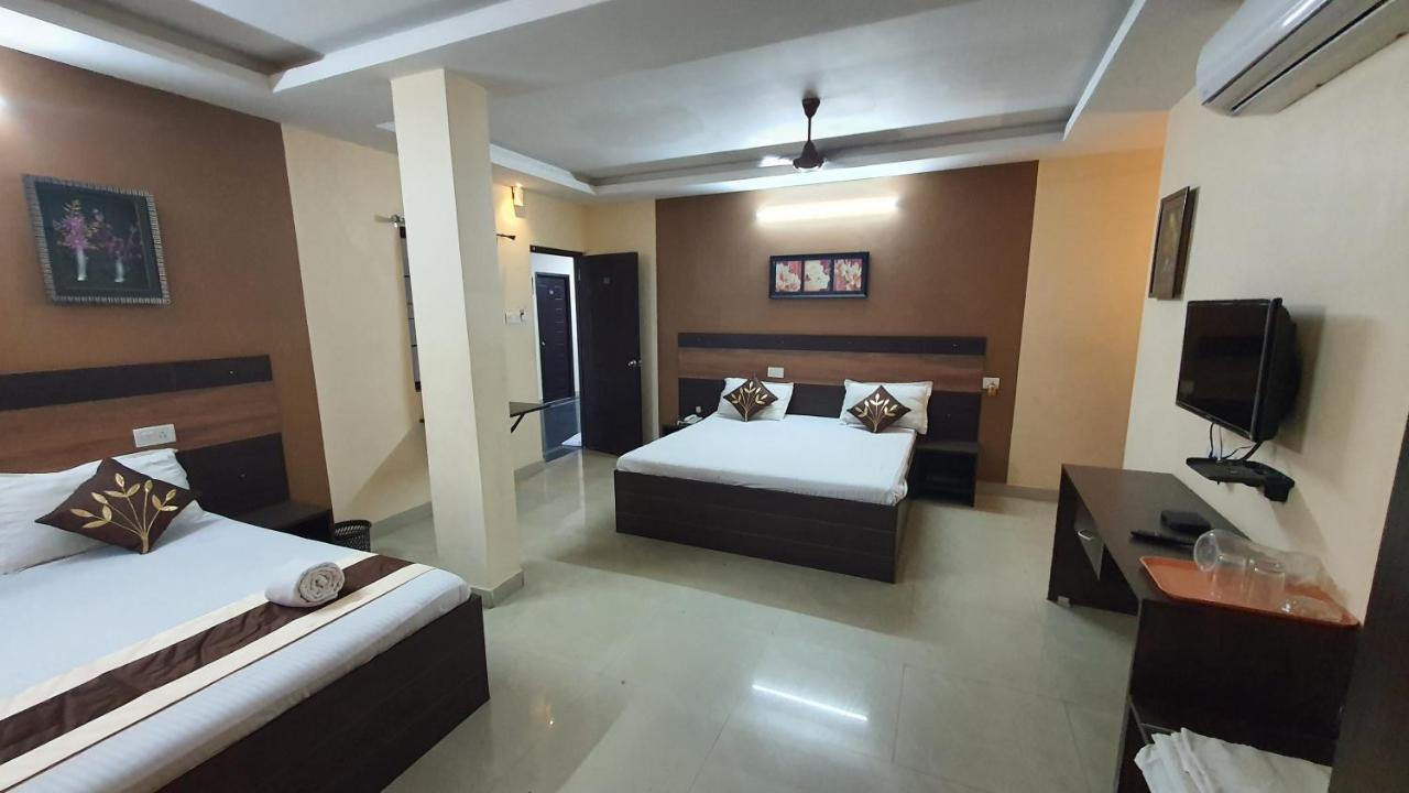 Hotel S4 Residency Chennai Esterno foto
