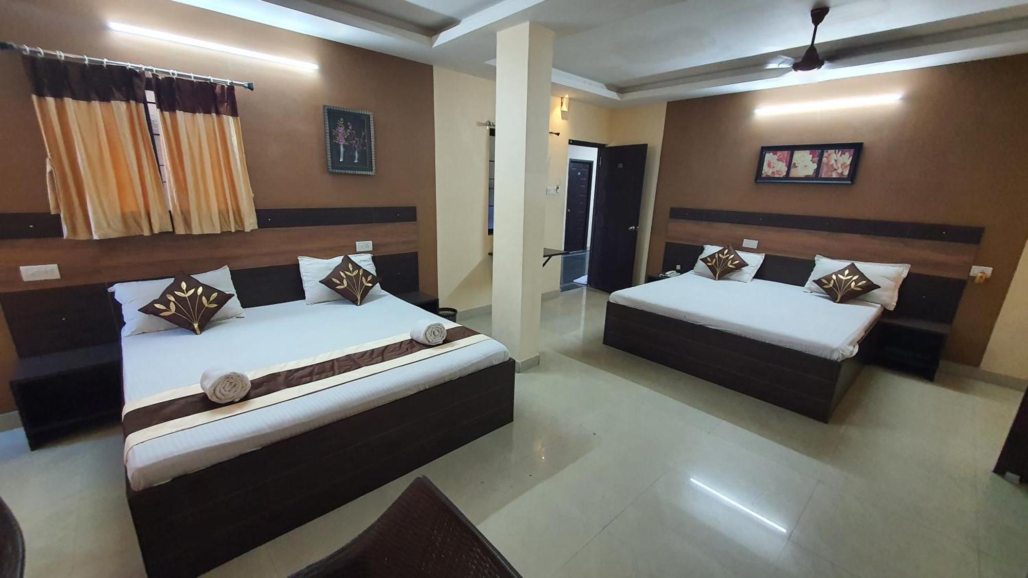 Hotel S4 Residency Chennai Esterno foto