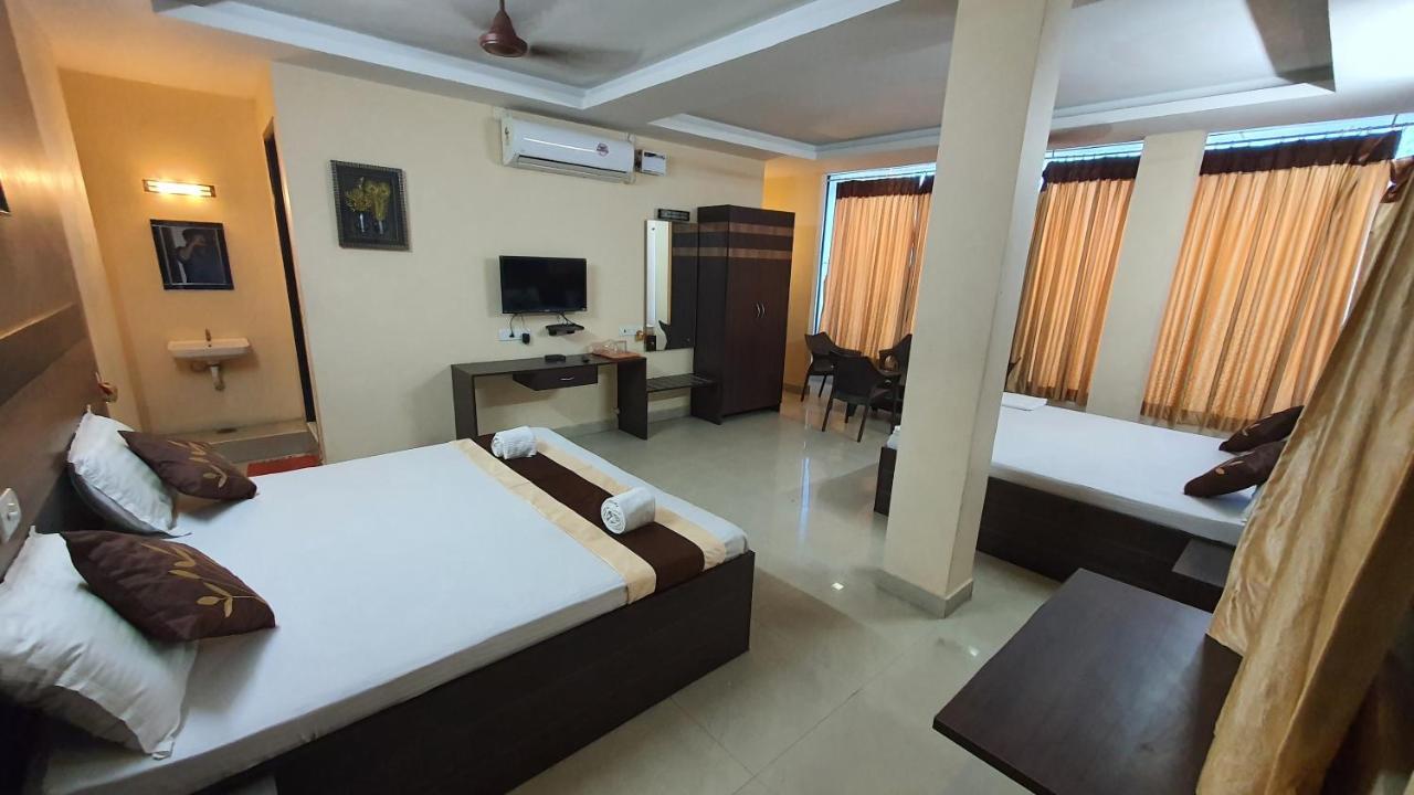 Hotel S4 Residency Chennai Esterno foto