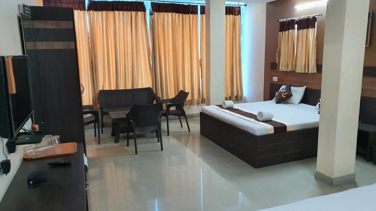 Hotel S4 Residency Chennai Esterno foto