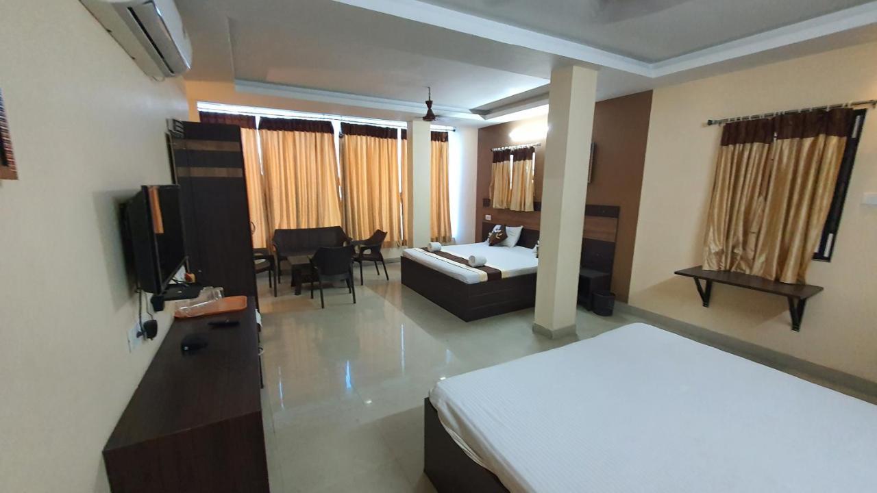 Hotel S4 Residency Chennai Esterno foto