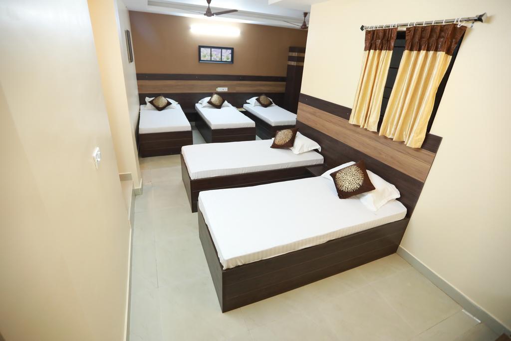 Hotel S4 Residency Chennai Esterno foto