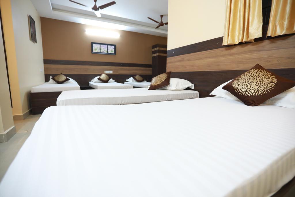 Hotel S4 Residency Chennai Esterno foto